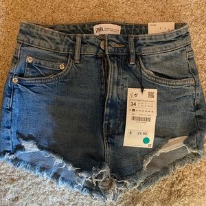 Zara size 2 Jean shorts new w tags never worn. Super cute just don’t fit